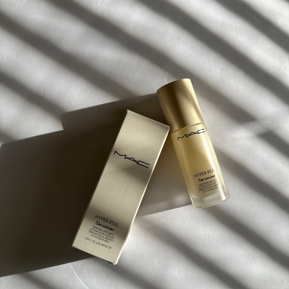 MAC Hyper Real Serumizer